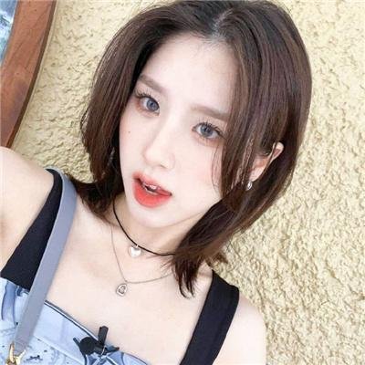 乳房与月亮